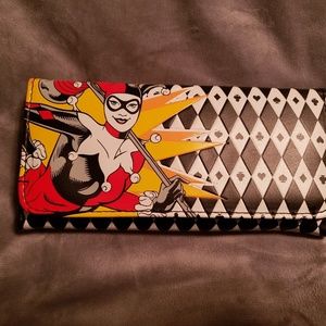 Hot Topic Harley Quinn Long Trifold Wallet